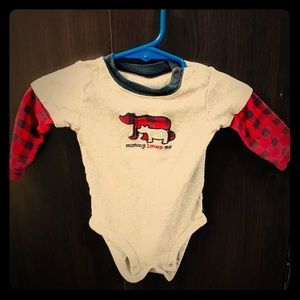 🐻 “Mommy Loves Me” long sleeve body suit